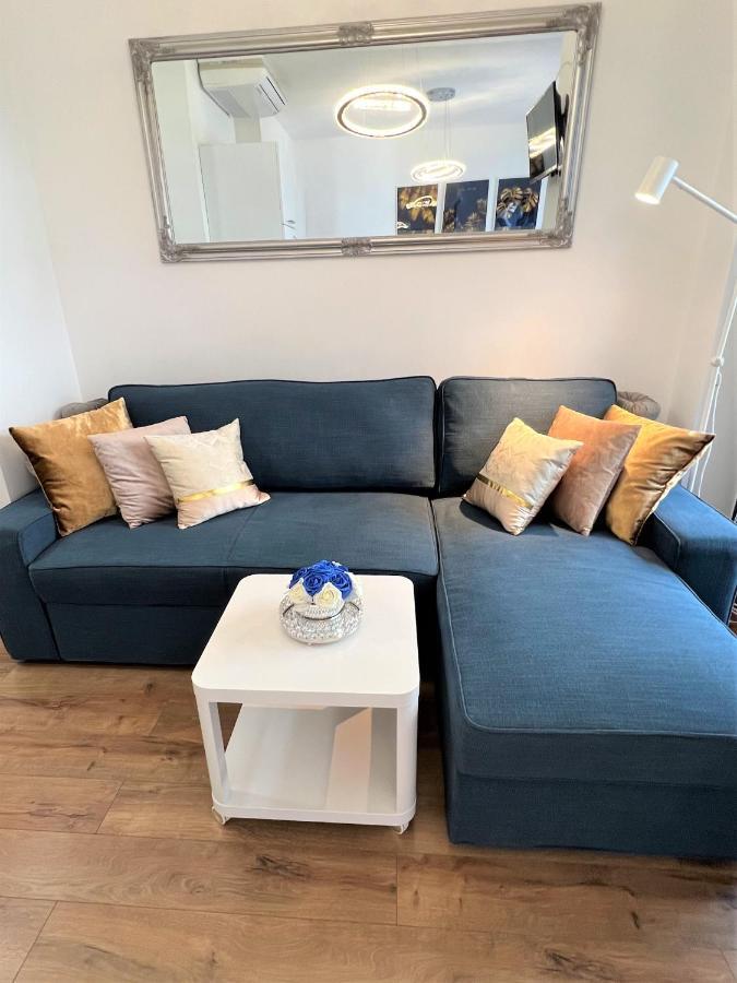 Luxe Central Studio With Pool, Parking & Ac Βουδαπέστη Εξωτερικό φωτογραφία