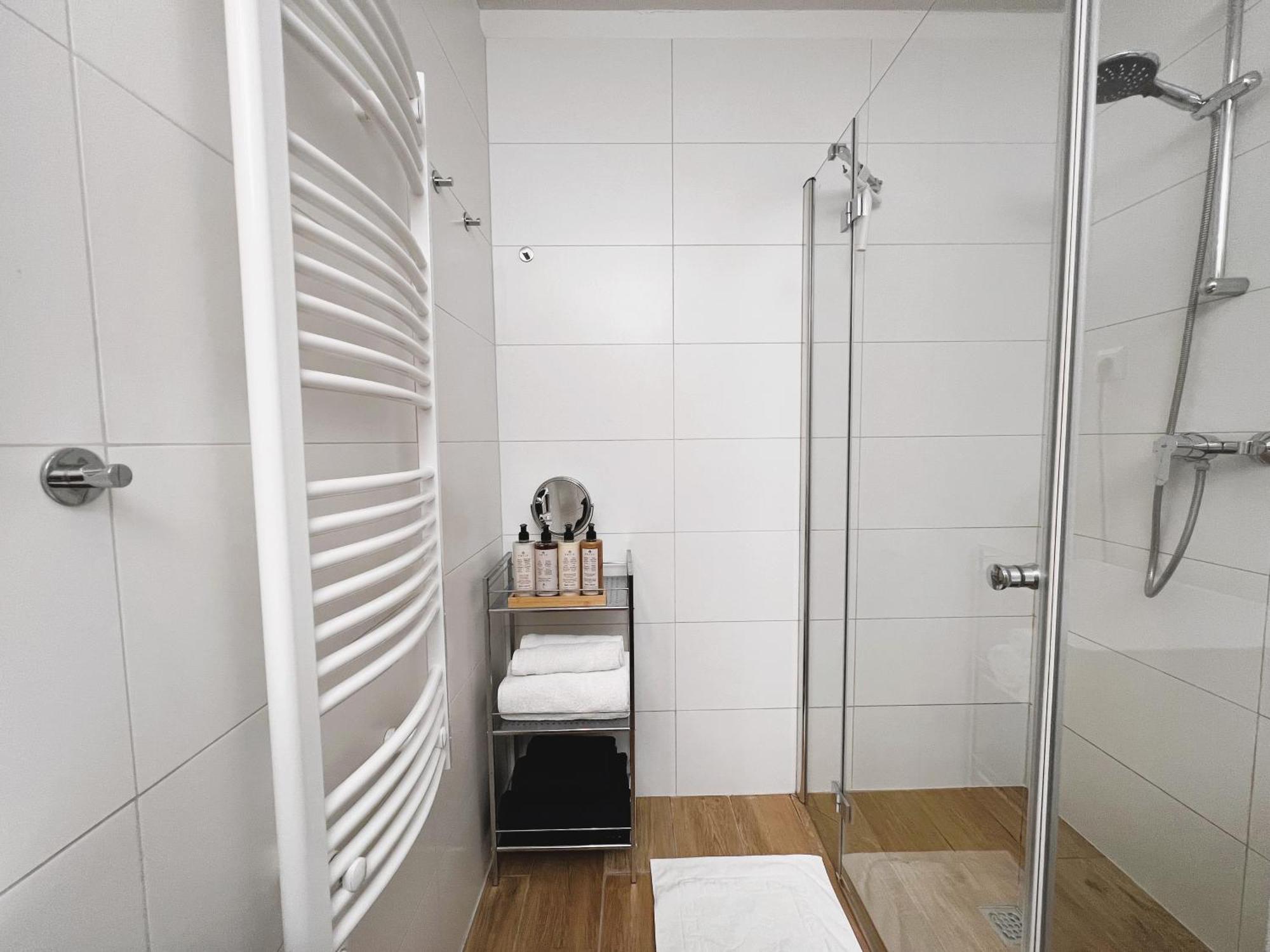 Luxe Central Studio With Pool, Parking & Ac Βουδαπέστη Εξωτερικό φωτογραφία