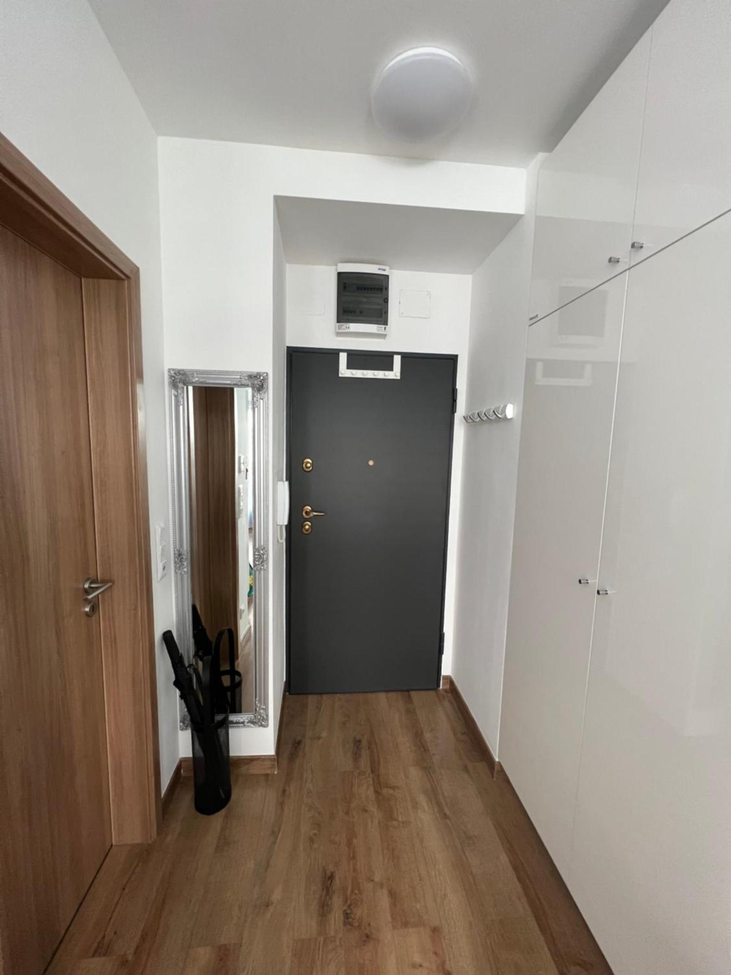 Luxe Central Studio With Pool, Parking & Ac Βουδαπέστη Εξωτερικό φωτογραφία